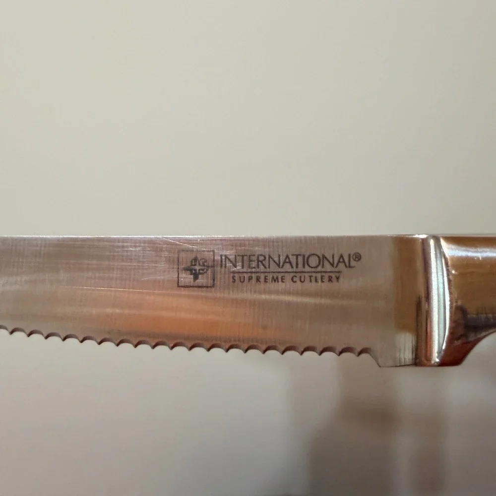 International Supreme Cutlery 4‎ Piece Steak Knife Set Red Pakkawood Wood Box
